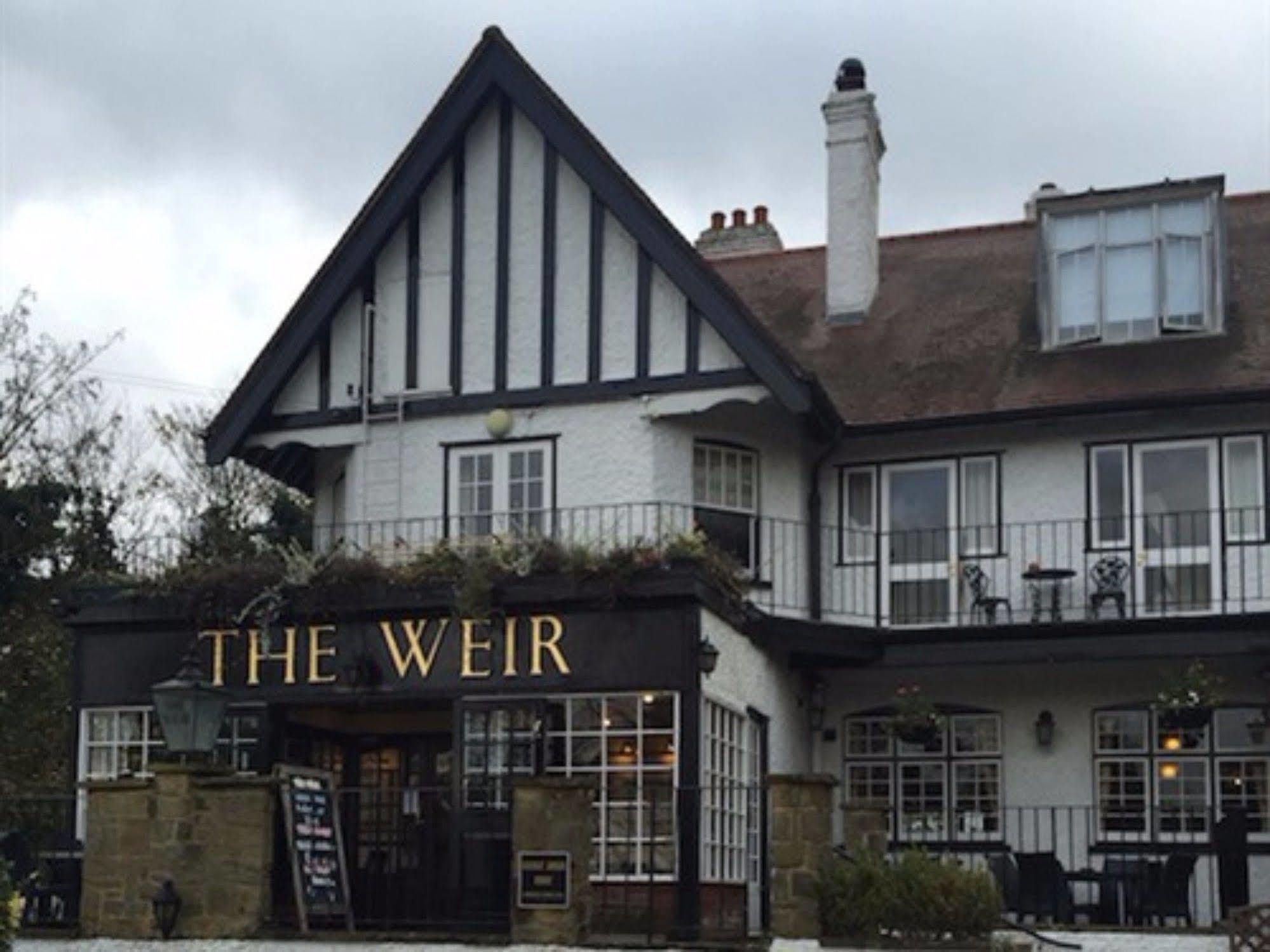 The Weir Hotel ウォルトン・オン・テムズ エクステリア 写真